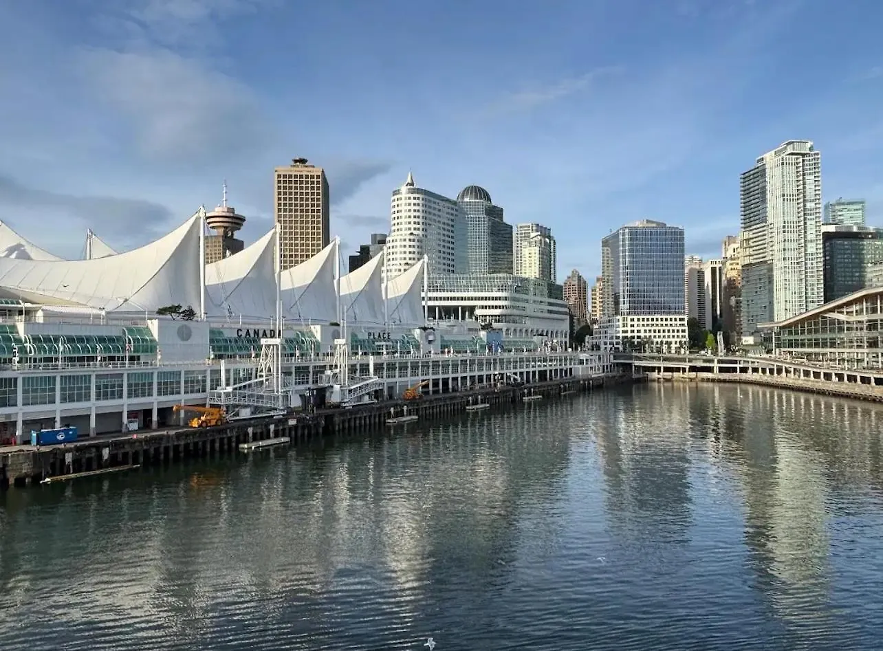 A Gentle Hideaway In The Urban Forest West End Downtown Vancouver