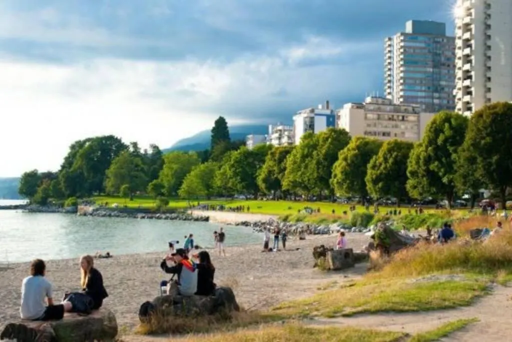 A Gentle Hideaway In The Urban Forest West End Downtown Vancouver