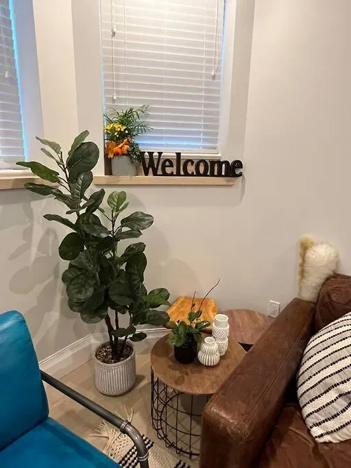 A Gentle Hideaway In The Urban Forest West End Downtown Vancouver