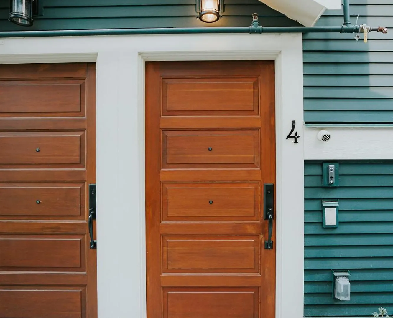 A Gentle Hideaway In The Urban Forest West End Downtown Vancouver Canada