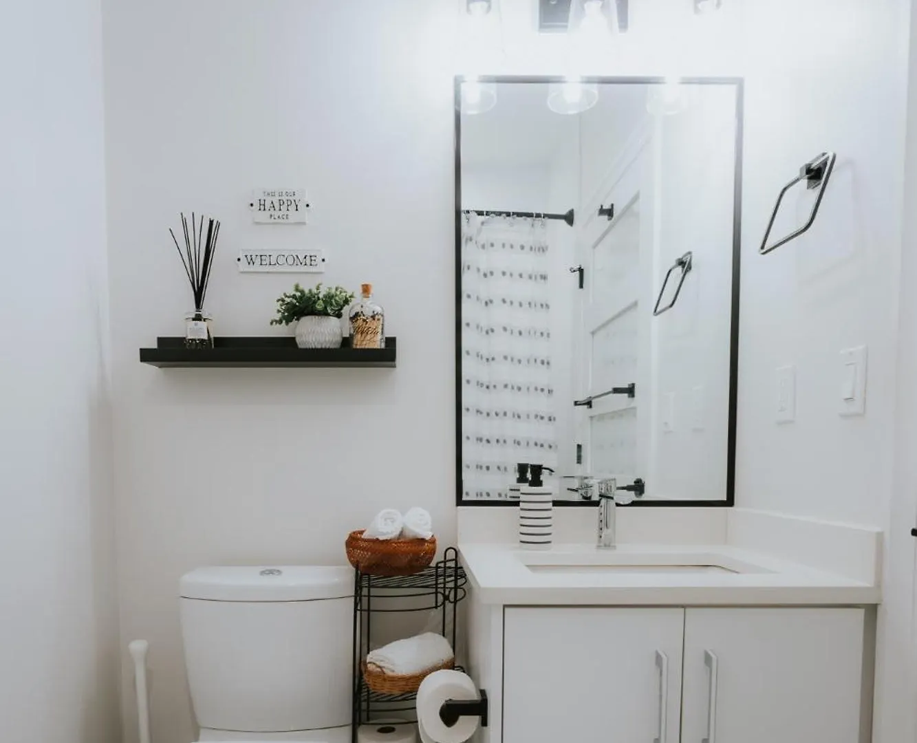 A Gentle Hideaway In The Urban Forest West End Downtown Vancouver Apartment